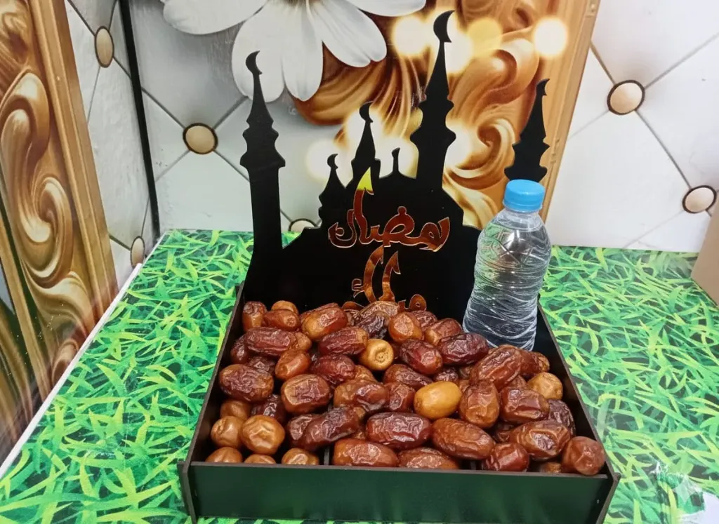 Ramdan Iftar Tray (Black, Khajoor)